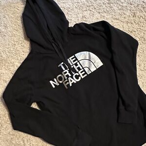 ❌SOLD❌The North Face Classic Black Pullover Size Large